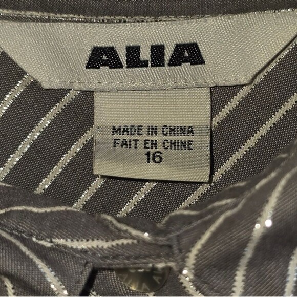 Alia Womens 3/4 Sleeve Gray And sparkling Silver Striped Button Down Size 16 - Picture 4 of 5